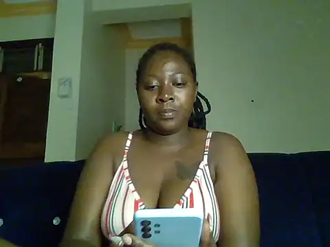 Snapshot of choco_dimples chatting on 10.15.25 choco dimples online show from 10.15.25