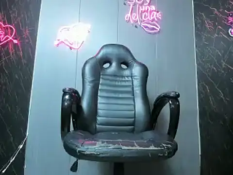 china black  online show from 01.17.25