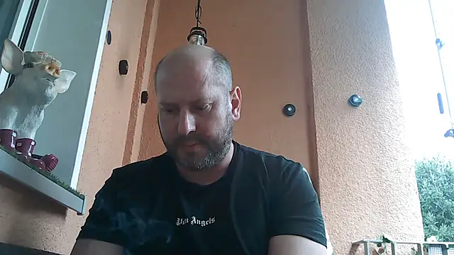 Snapshot of HarleyQuinnundJoker chatting on 10.10.25 HarleyQuinnundJoker online show from 10.10.25