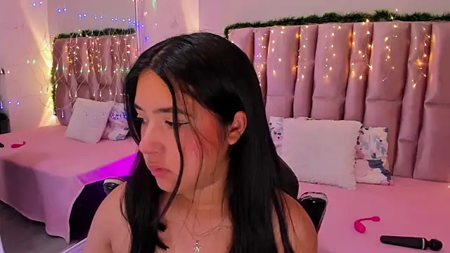 NikyBrookss online show from 12.16.25