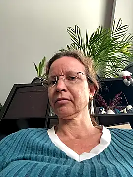 Snapshot of AnnikaRose chatting on 09.24.25 AnnikaRose online show from 09.24.25