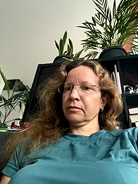 Snapshot of AnnikaRose chatting on 09.26.25 AnnikaRose online show from 09.26.25