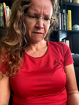 Snapshot of AnnikaRose chatting on 09.30.25 AnnikaRose online show from 09.30.25
