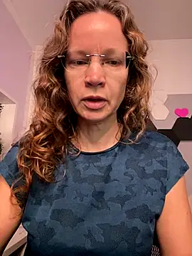 AnnikaRose online show from 12.22.25