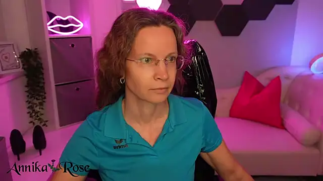 AnnikaRose online show from 02.21.26