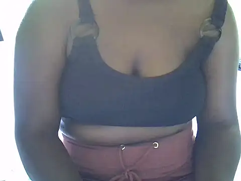 Snapshot of sweet_vine chatting on 04.15.26 sweet vine online show from 04.15.26