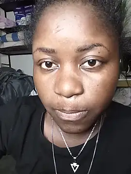 Snapshot of sweet_vine chatting on 06.22.26 sweet vine online show from 06.22.26