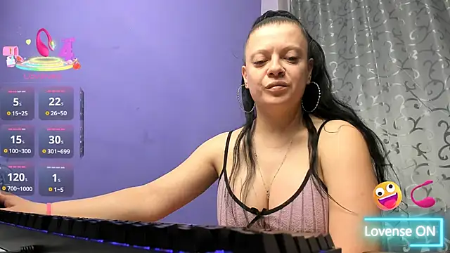 AdriannaLily online show from 05.08.26