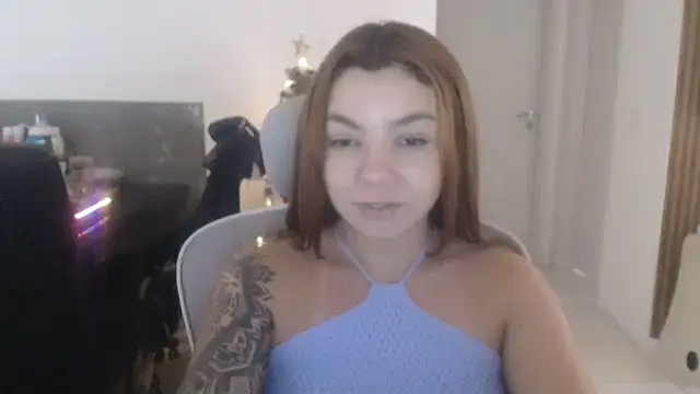 HotRuiva online show from 11.23.25