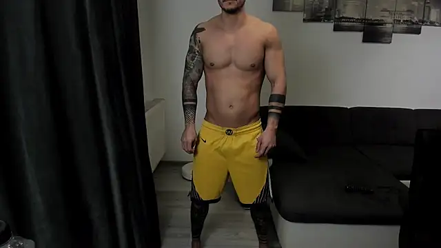 Richarddarell1 online show from 11.11.25