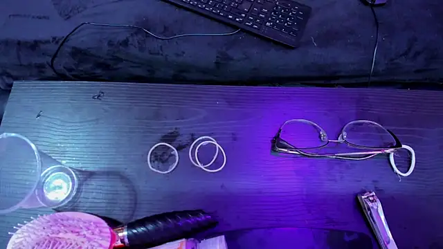 Snapshot of ValerySweety chatting on 10.13.25 ValerySweety online show from 10.13.25