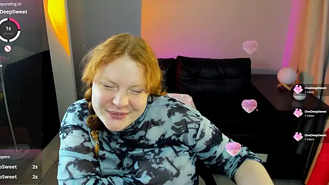Snapshot of Cassie_xKiss chatting on 06.11.26 Cassie xKiss online show from 06.11.26