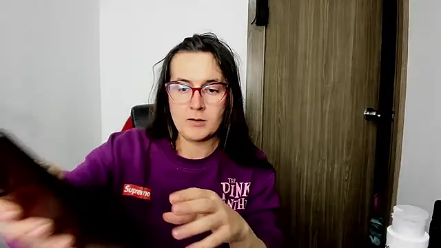 Sweet-Suck69 online show from 02.25.25