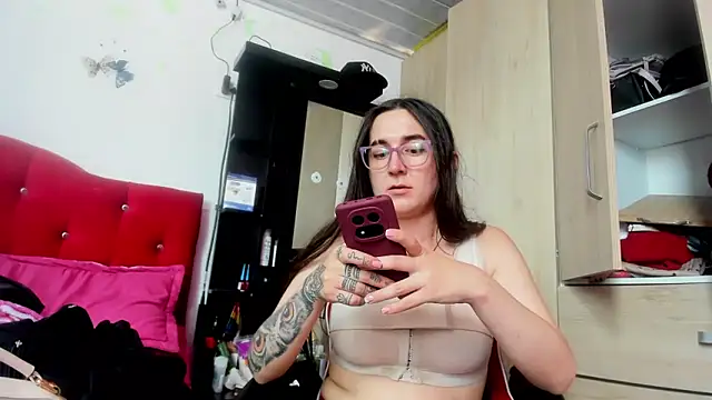 Sweet-Suck69 online show from 09.22.25