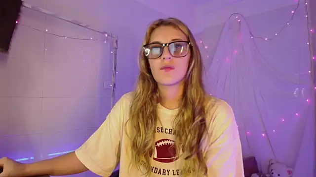 Giia paiige18 online show from 11.05.25