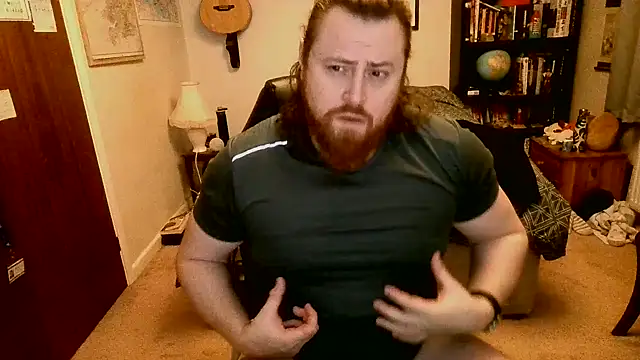 Snapshot of Hairy_Guy30 chatting on 01.10.25 Hairy Guy30 online show from 01.10.25