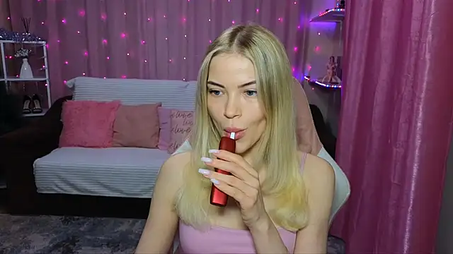 EmmyMills online show from 12.02.24