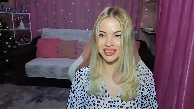 EmmyMills online show from 12.05.24