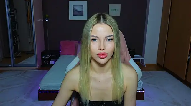 EmmyMills online show from 01.19.25