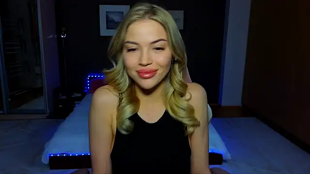 EmmyMills online show from 03.05.25