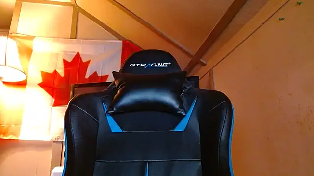 Snapshot of cosmicjones chatting on 12.08.24 cosmicjones online show from 12.08.24