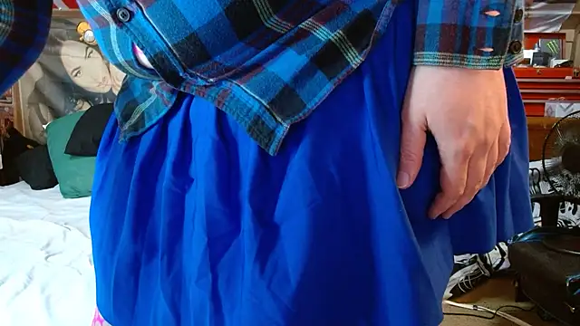 Snapshot of cosmicjones chatting on 10.18.25 cosmicjones online show from 10.18.25