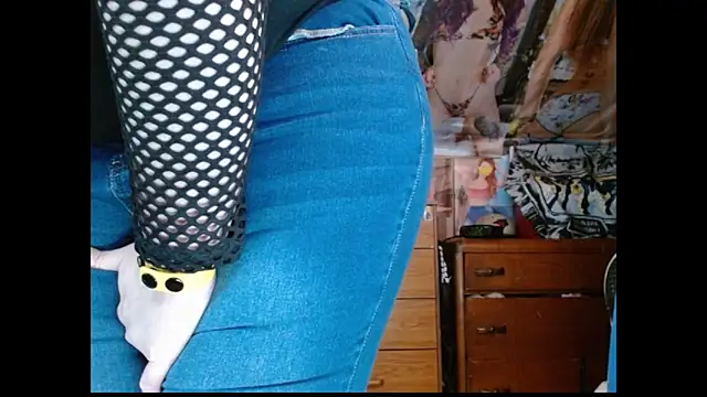 Snapshot of cosmicjones chatting on 02.15.26 cosmicjones online show from 02.15.26