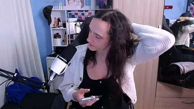 MemiKouki online show from 01.24.25