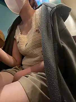 Lami Mi online show from 02.12.25