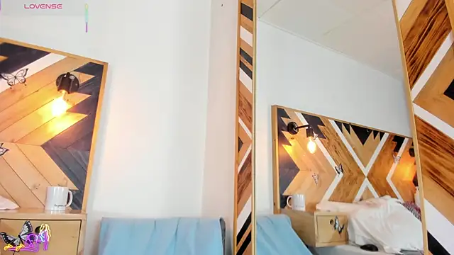 Snapshot of Kathaleiya_Ozz chatting on 11.20.25 Kathaleiya Ozz online show from 11.20.25