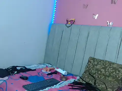 Snapshot of monickhot303av chatting on 01.05.25 monickhot303av online show from 01.05.25