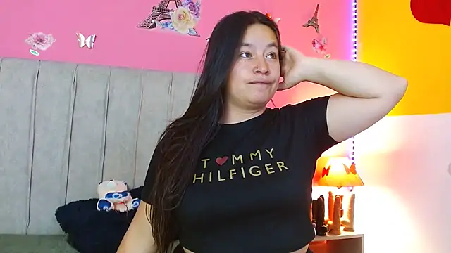 Snapshot of monickhot303av chatting on 09.26.25 monickhot303av online show from 09.26.25