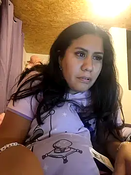 Snapshot of KasiaVenus_ chatting on 12.14.24 KasiaVenus online show from 12.14.24