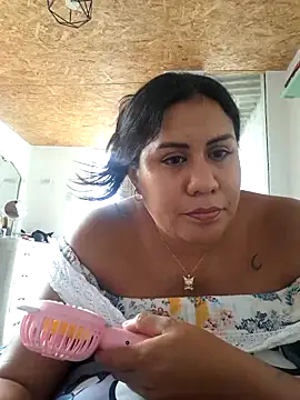 Snapshot of KasiaVenus_ chatting on 02.13.25 KasiaVenus online show from 02.13.25