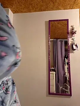 Snapshot of KasiaVenus_ chatting on 09.11.25 KasiaVenus online show from 09.11.25