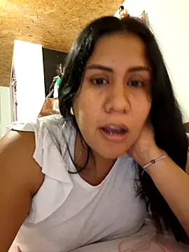 Snapshot of KasiaVenus_ chatting on 10.21.25 KasiaVenus online show from 10.21.25