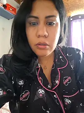 Snapshot of KasiaVenus_ chatting on 10.31.25 KasiaVenus online show from 10.31.25