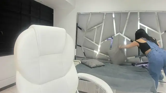 Catherinee69 x online show from 01.06.25