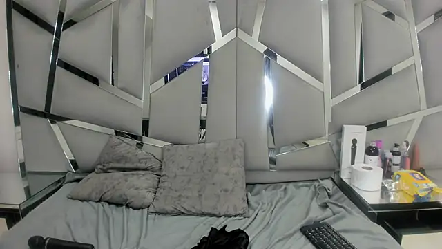 Catherinee69 x online show from 01.09.25