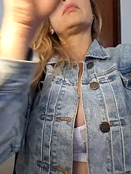 Snapshot of FREYJA- chatting on 03.29.26 FREYJA- online show from 03.29.26