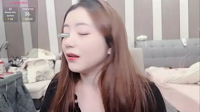 Snapshot of shuiduoduo-xz chatting on 02.13.25 shuiduoduo-xz online show from 02.13.25