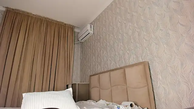 heyheyneko online show from 10.20.25