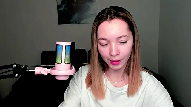 MiaThaine online show from 01.13.25