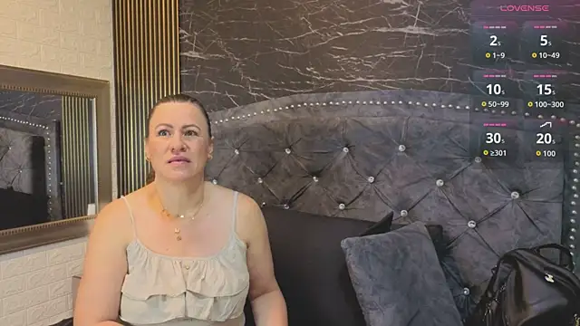 Snapshot of charlotte__G chatting on 03.29.26 charlotte G online show from 03.29.26