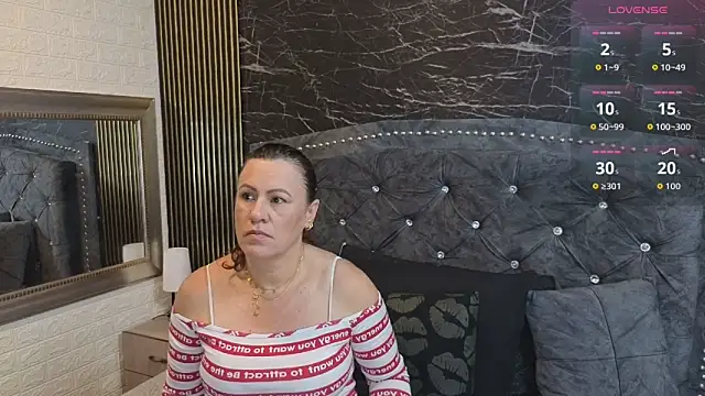 Snapshot of charlotte__G chatting on 04.07.26 charlotte G online show from 04.07.26