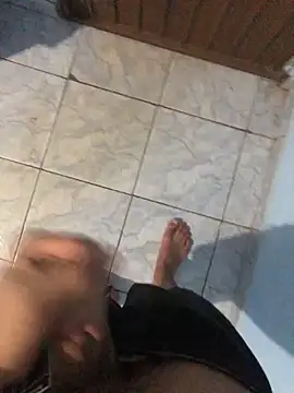 Snapshot of vintin21cm chatting on 10.11.25 vintin21cm online show from 10.11.25