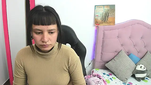 Katalina novoa online show from 02.11.25