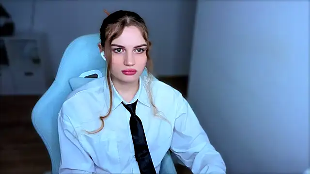 StellaLawless online show from 02.02.26