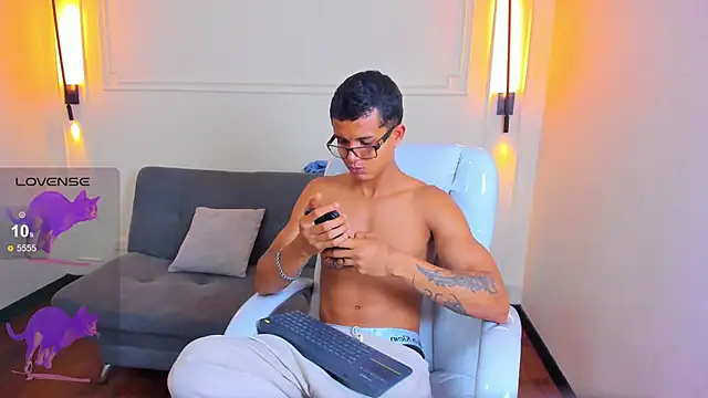 Paradise boy s online show from 03.14.26