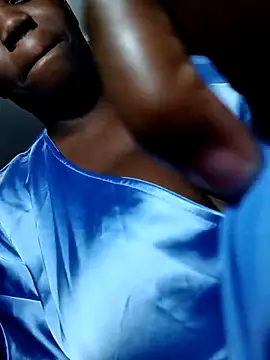 Bigchoccojugsxx online show from 02.10.26